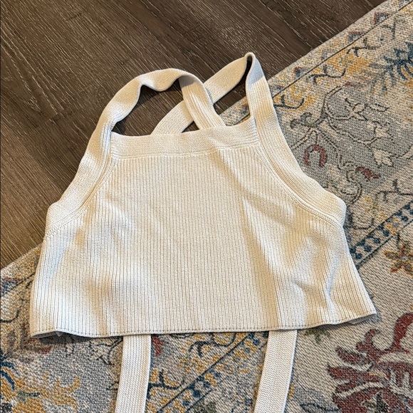 Aritzia Cayenne Top - Picture 2 of 6